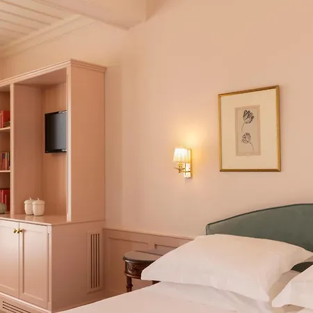 Dorion Hotel 4*